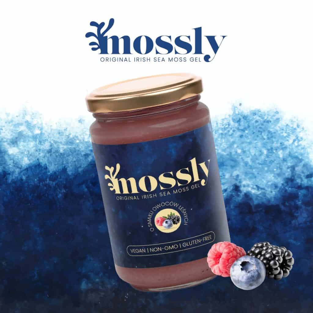 grafika przedstawia słoiczek z mchem morskim o smaku owoców leśnych